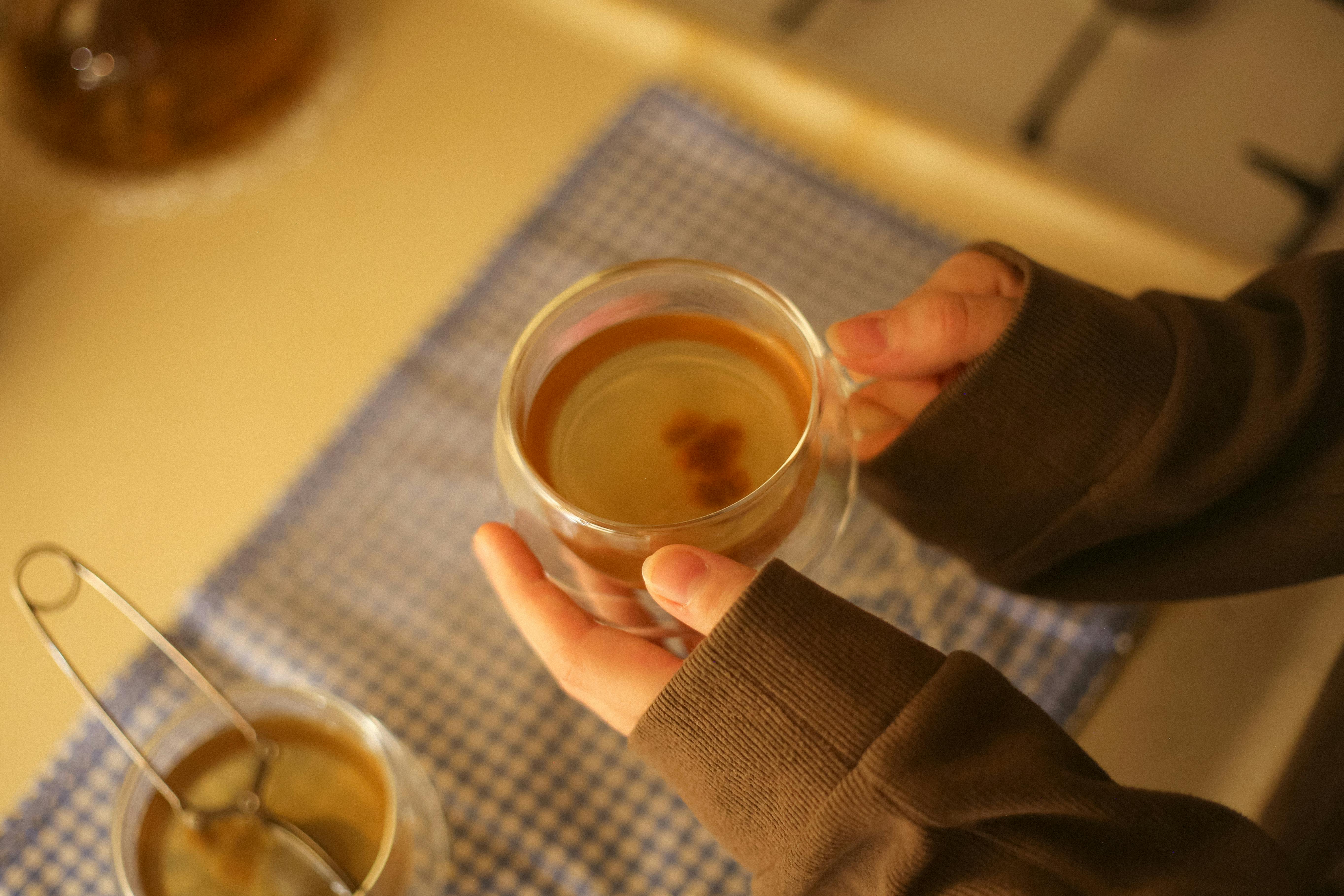 恒生科技指数涨幅扩大至2% - 图片1