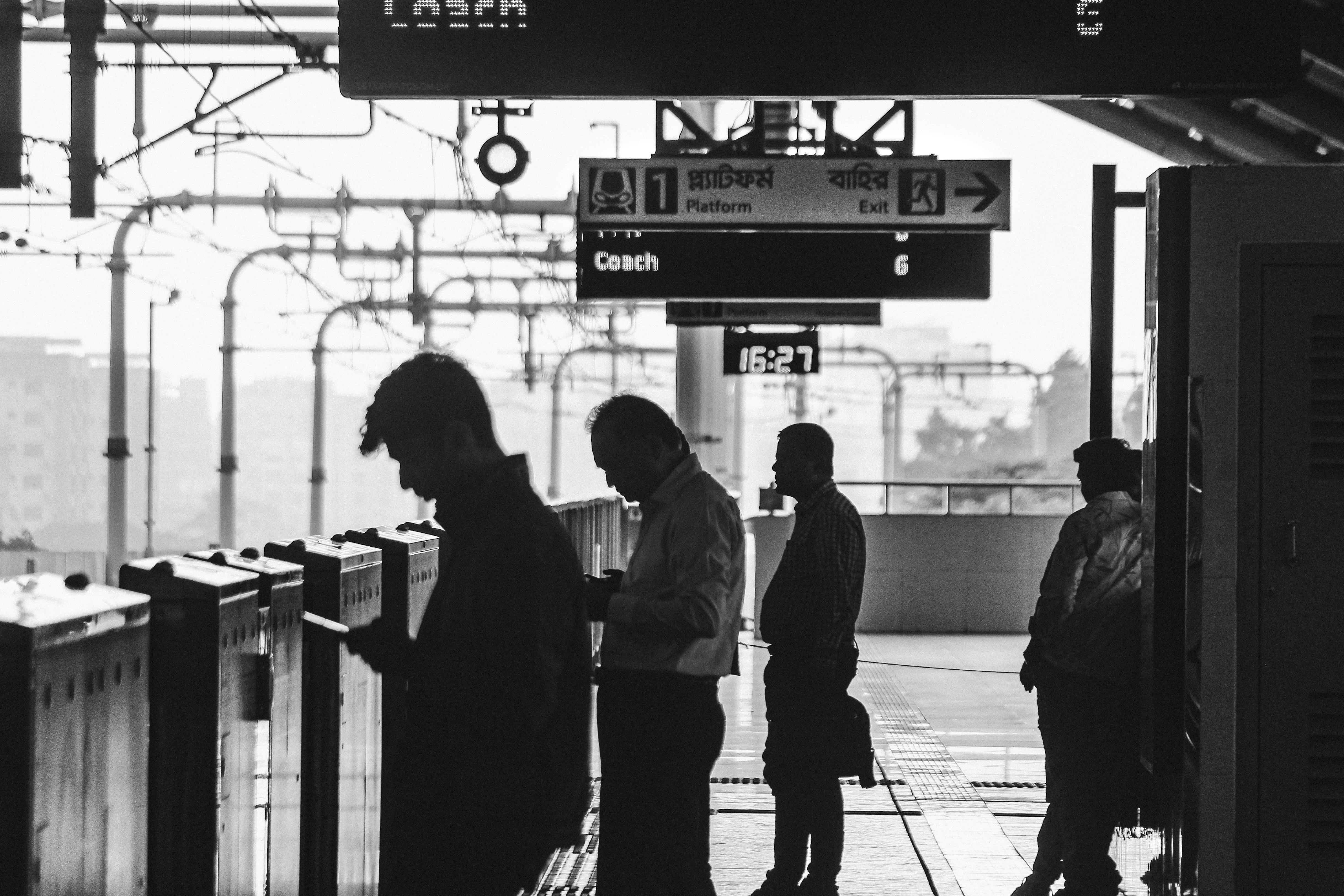 9点1氪|车评人陈震偷税被查,案件细节曝光;外卖新国标:骑手连续接单超4小时暂停派单20���钟;王传福回应比亚迪国内销量下滑 - 图片1